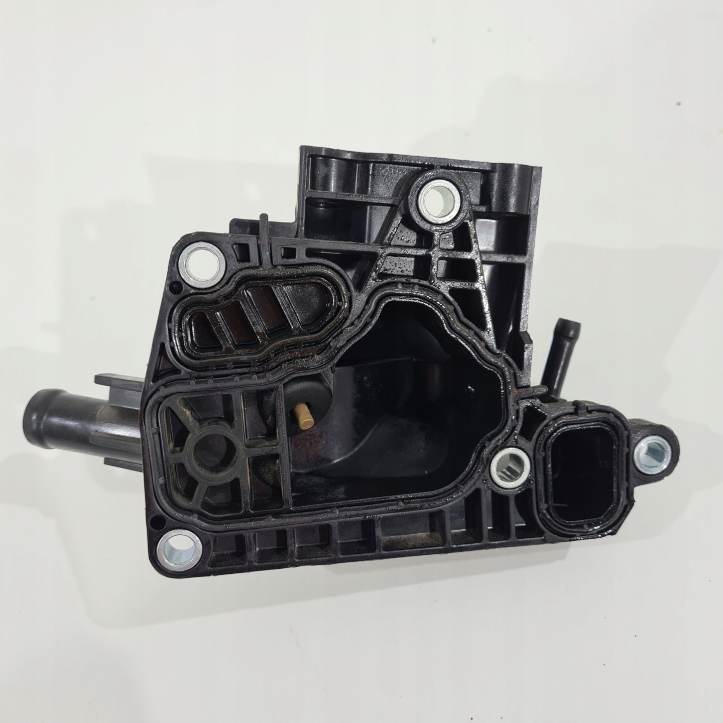 csomag TERMOSTATU RENAULT NISSAN 1.6 E-TECH 110605RF1A HYBRYDA