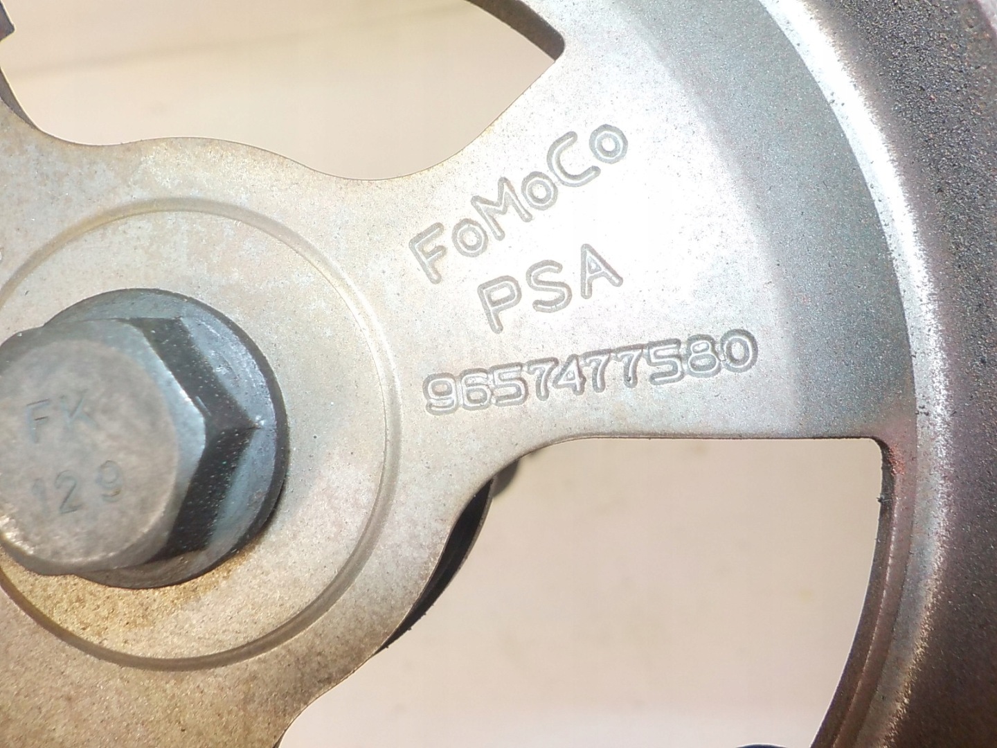 PEUGEOT FORD 1.6 E-HDI Arbre à cames 9684569080