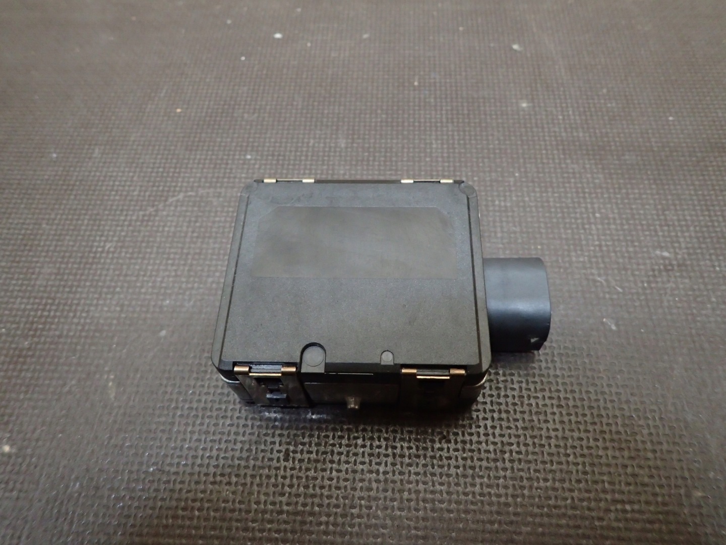 RADAR SENSOR VW AUDI SEAT SKODA 3Q0907550B