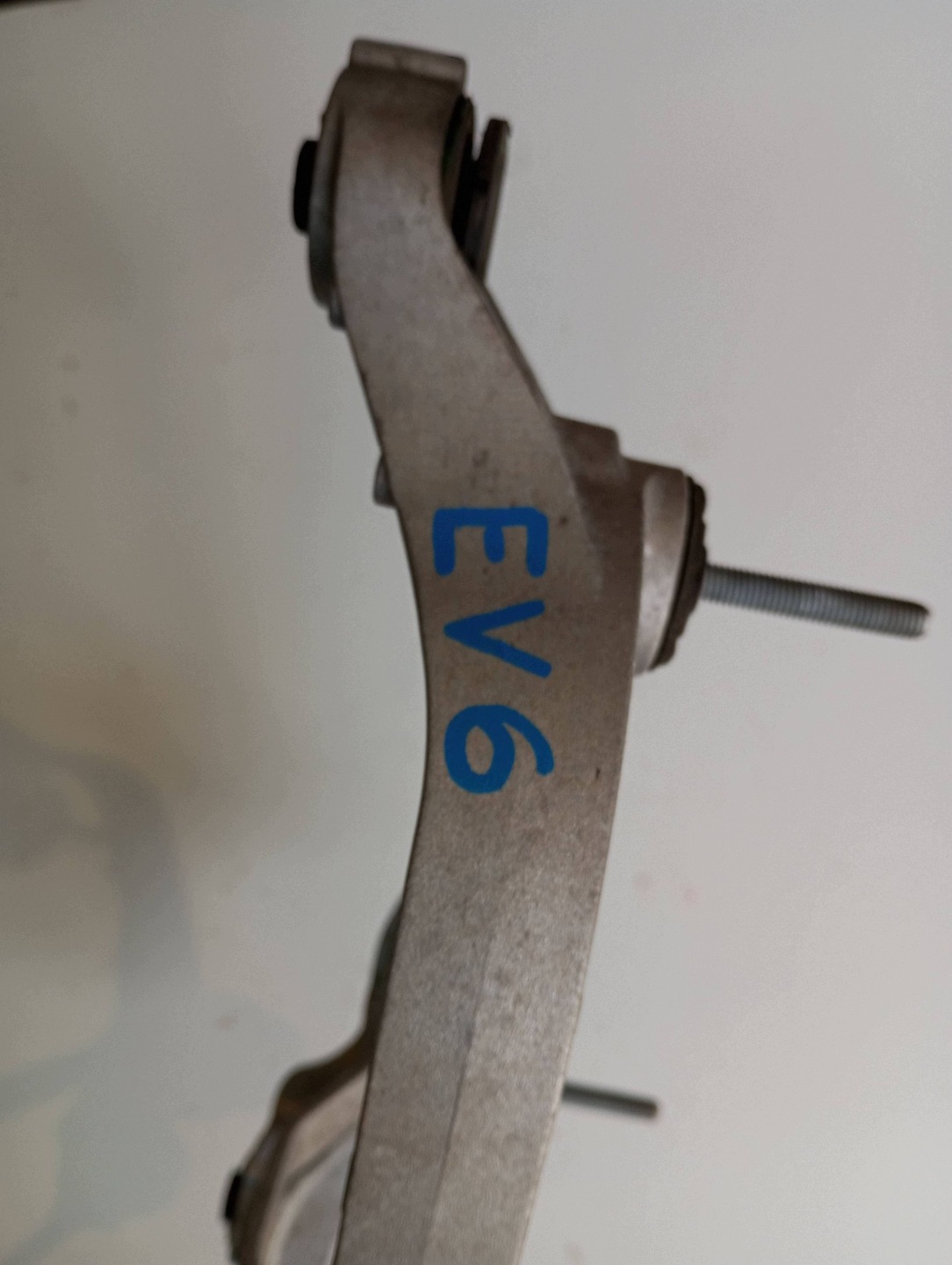 engine mount KIA EV6 97703CV260 97703-CV260