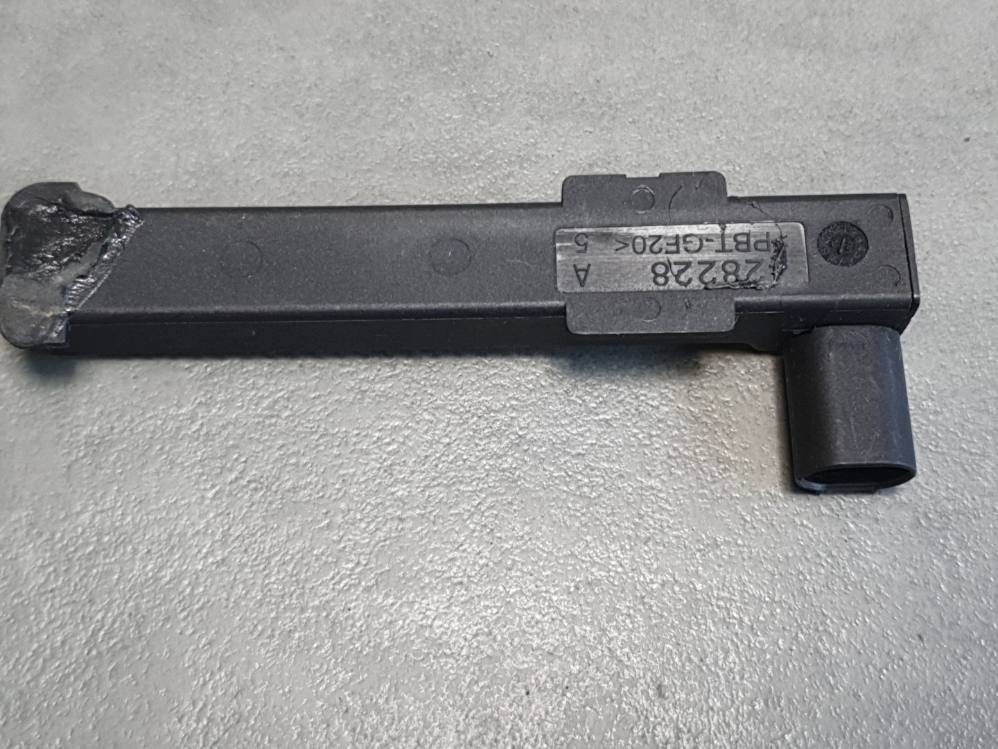 Audi SQ6 e-tron antenne innen 85H907247
