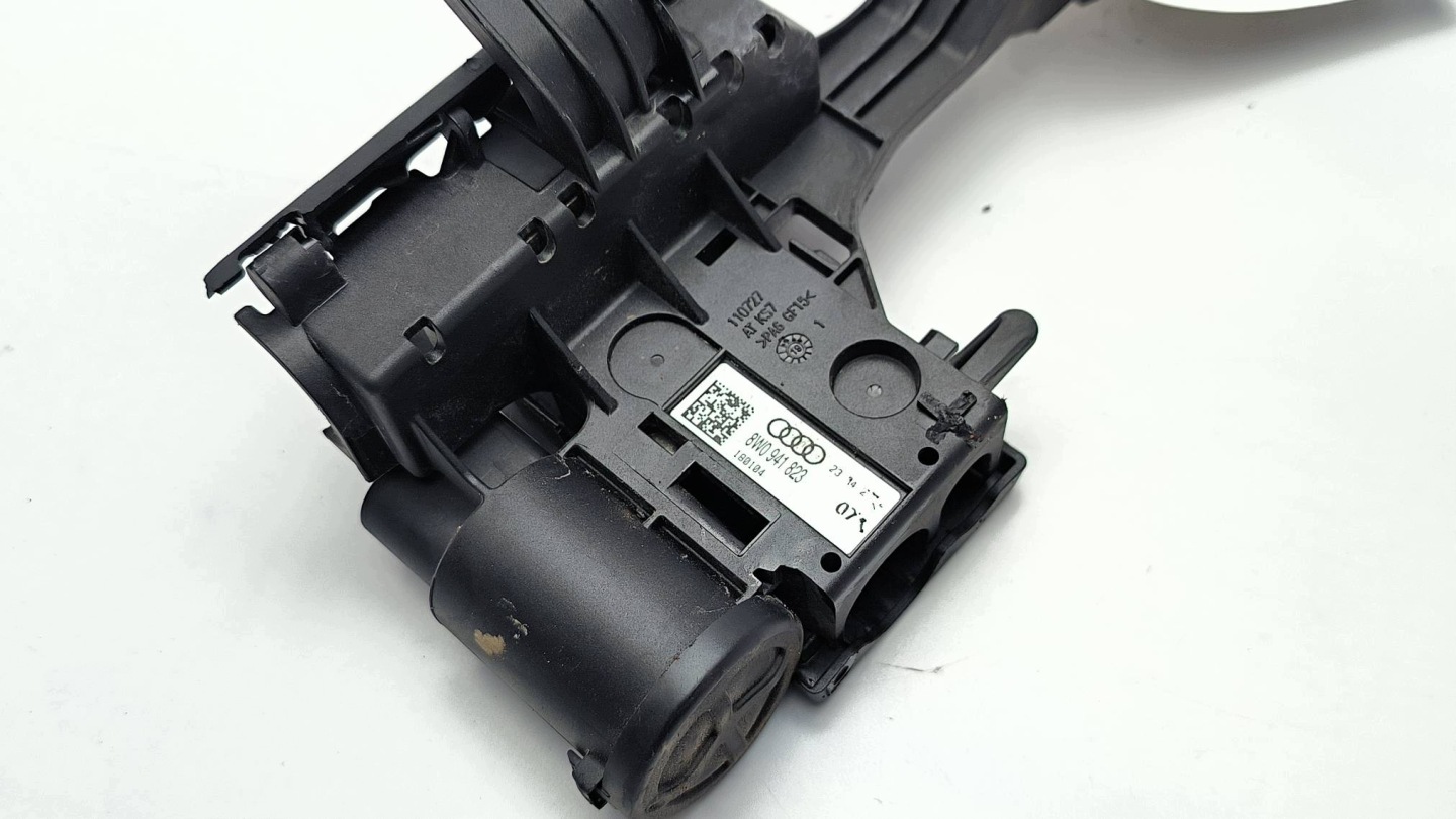 modul 8W0941823 AUDI A4 B9