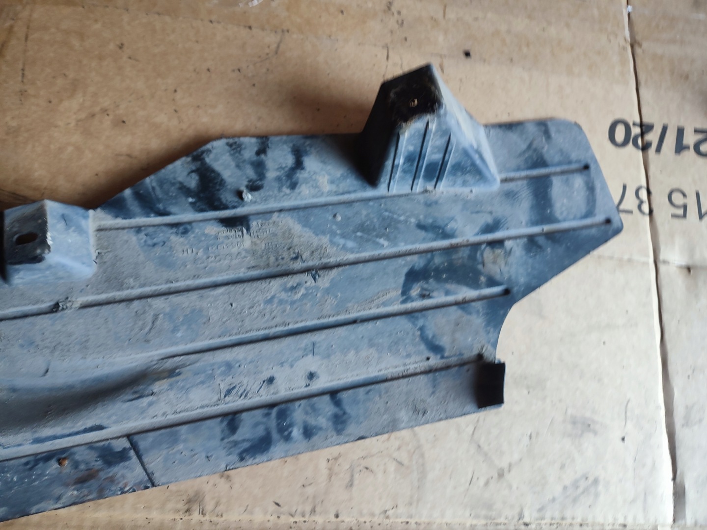 cover chassis left rear part rear VOLVO V50 30681921