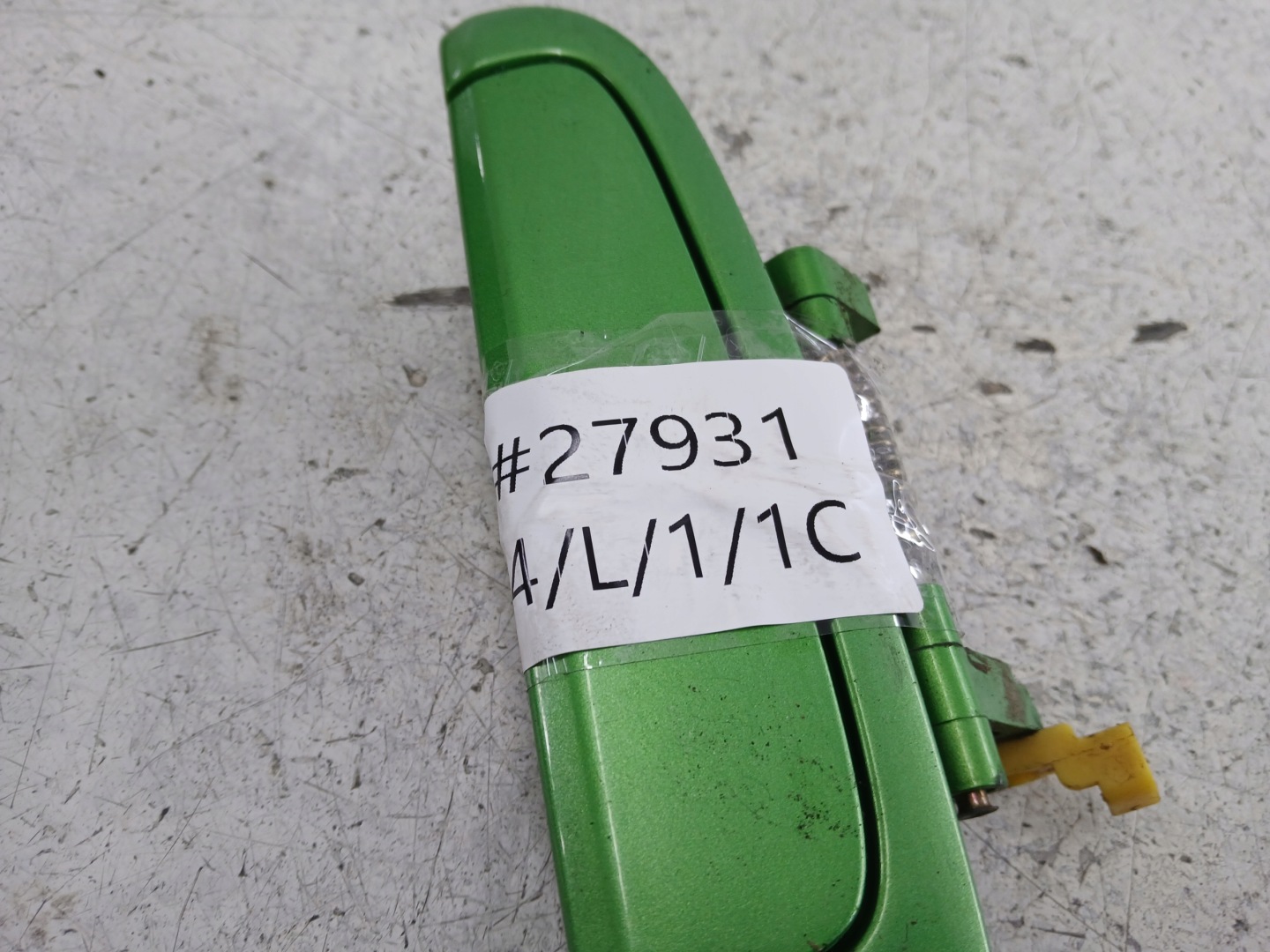 KIA PICANTO and handle exterior left front green