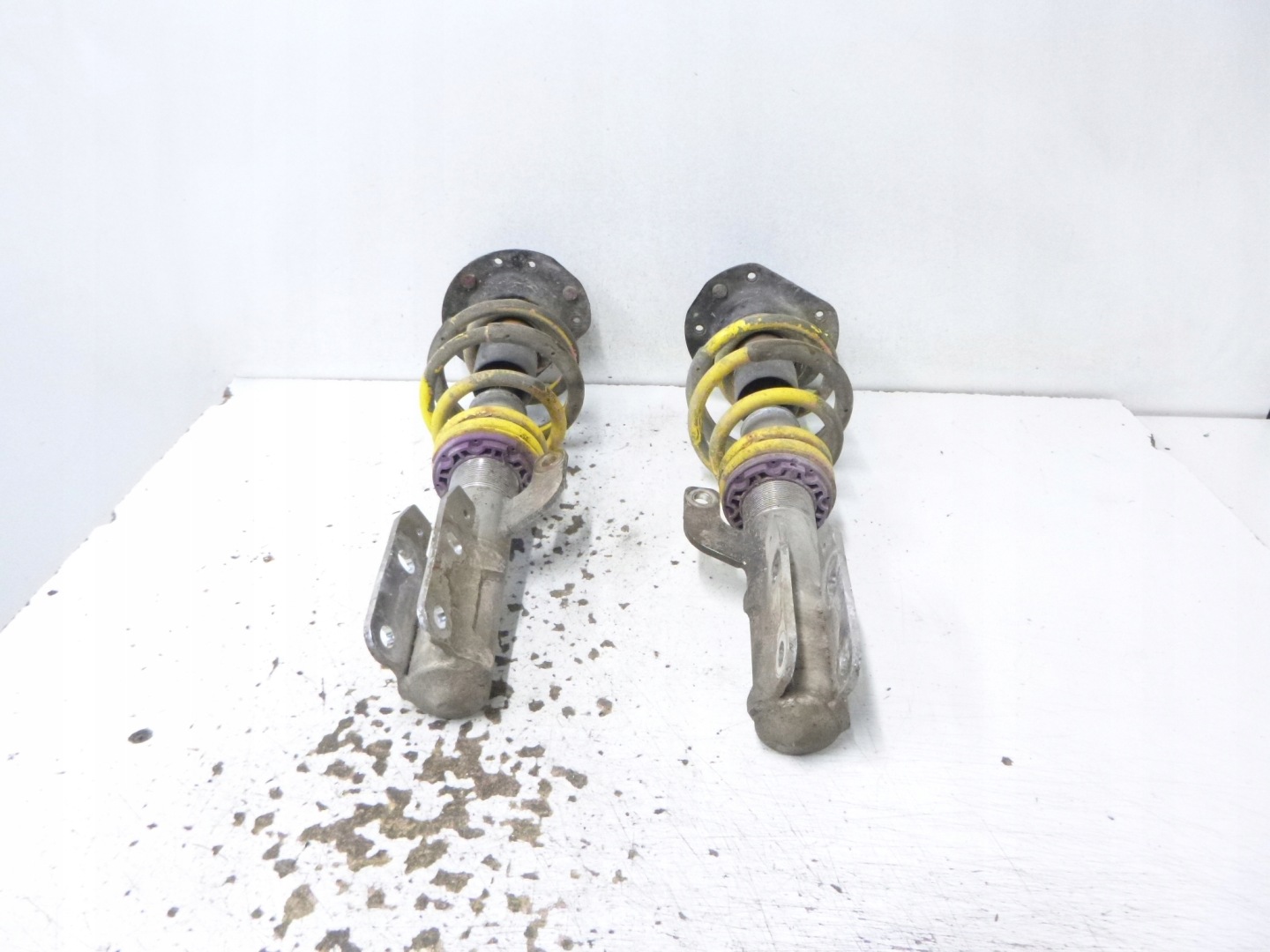 shock absorbers front Chevrolet HHR 2.4 2009 komplet