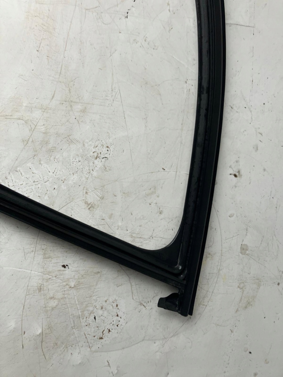 frame gasket door left front PEUGEOT 308 T9 9677894980