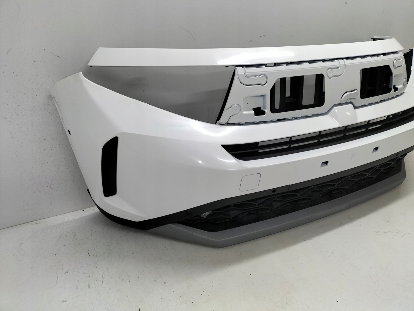 front bumper front OPEL FRONTERA C 24