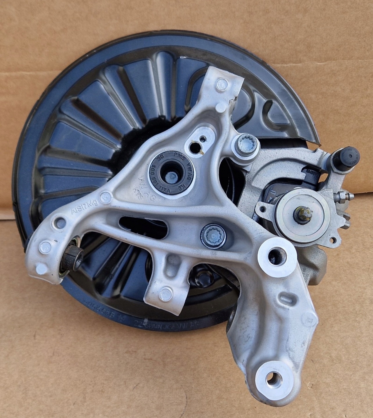 swing caliper disc 5QF505435 new 2.0 TSI rear part