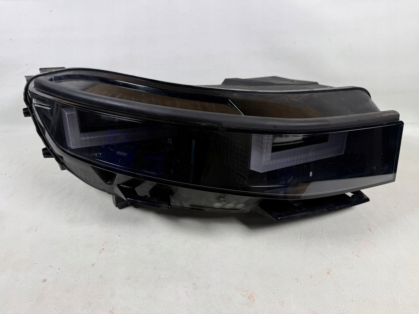 Hyundai Ioniq 5 light right front front Full Led