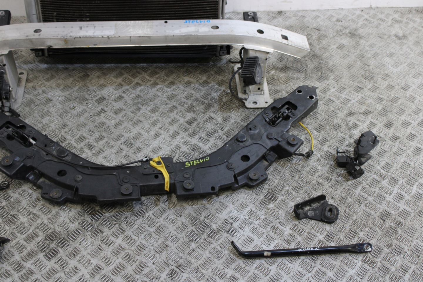 support panel for radiators front radiator pillar ALFA ROMEO STELVIO 2,2D