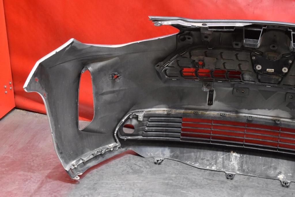 bumper front front 1L0 TOYOTA YARIS CROSS 20