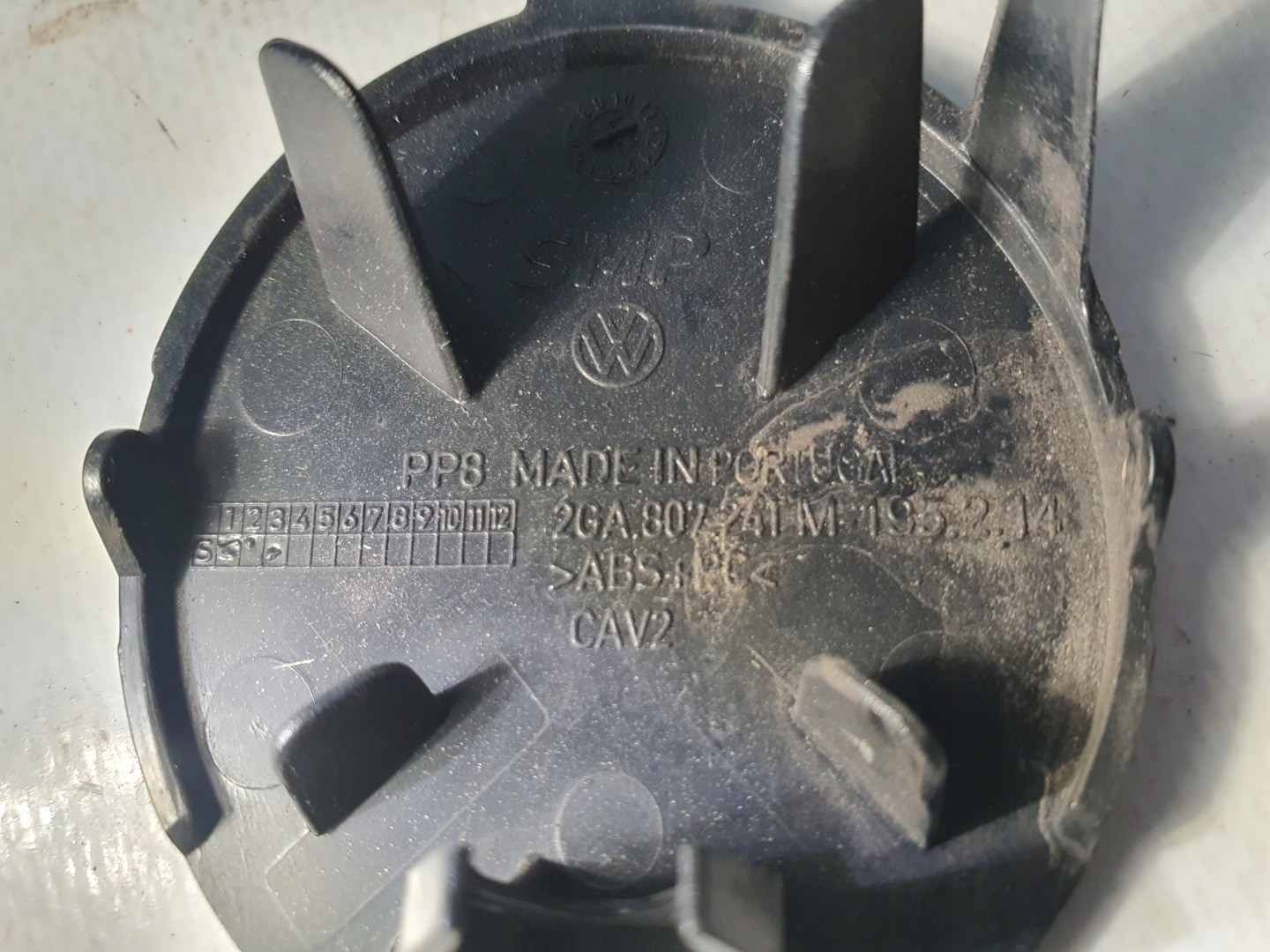 ABSCHLEPPÖSE DER STOSSSTANGE VORNE VW T-ROC 19R 2GA807241M