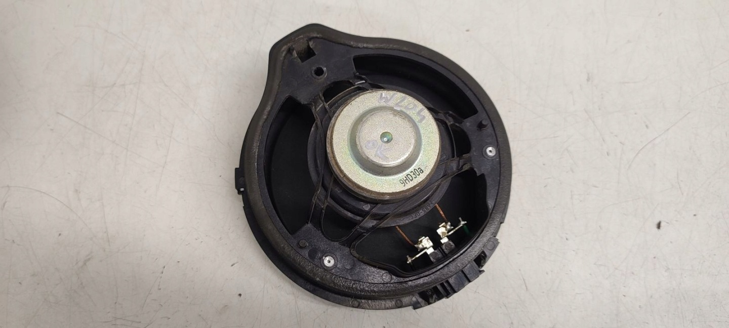 speaker speakers door Mercedes W204