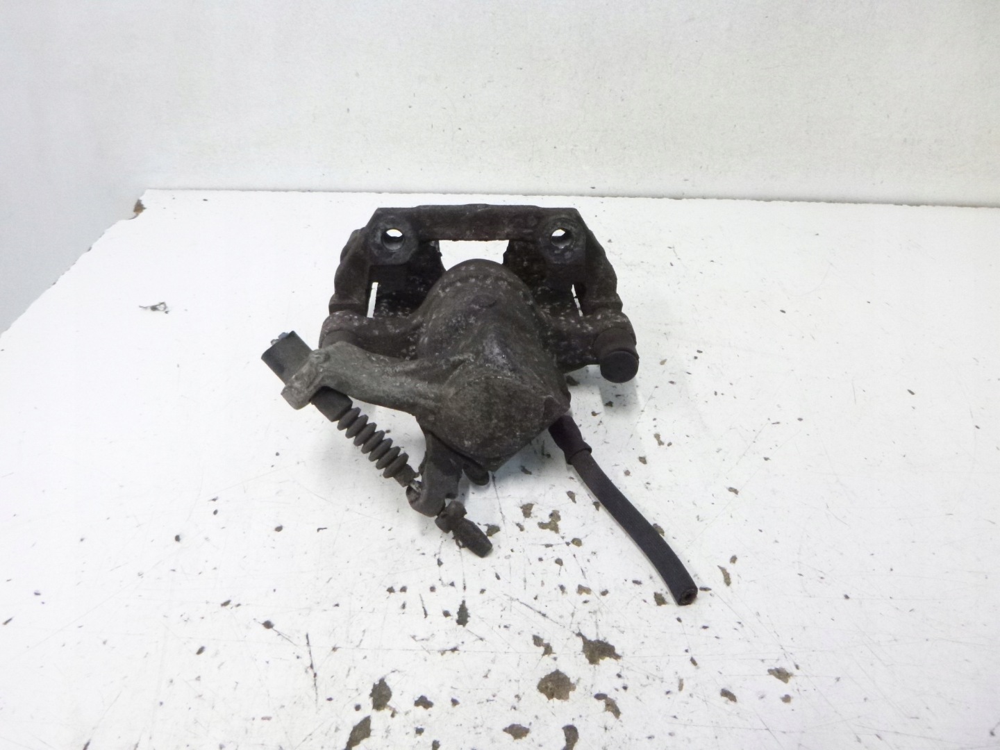 caliper brake rear part left Opel Vectra C 2.2 2003r. sedan