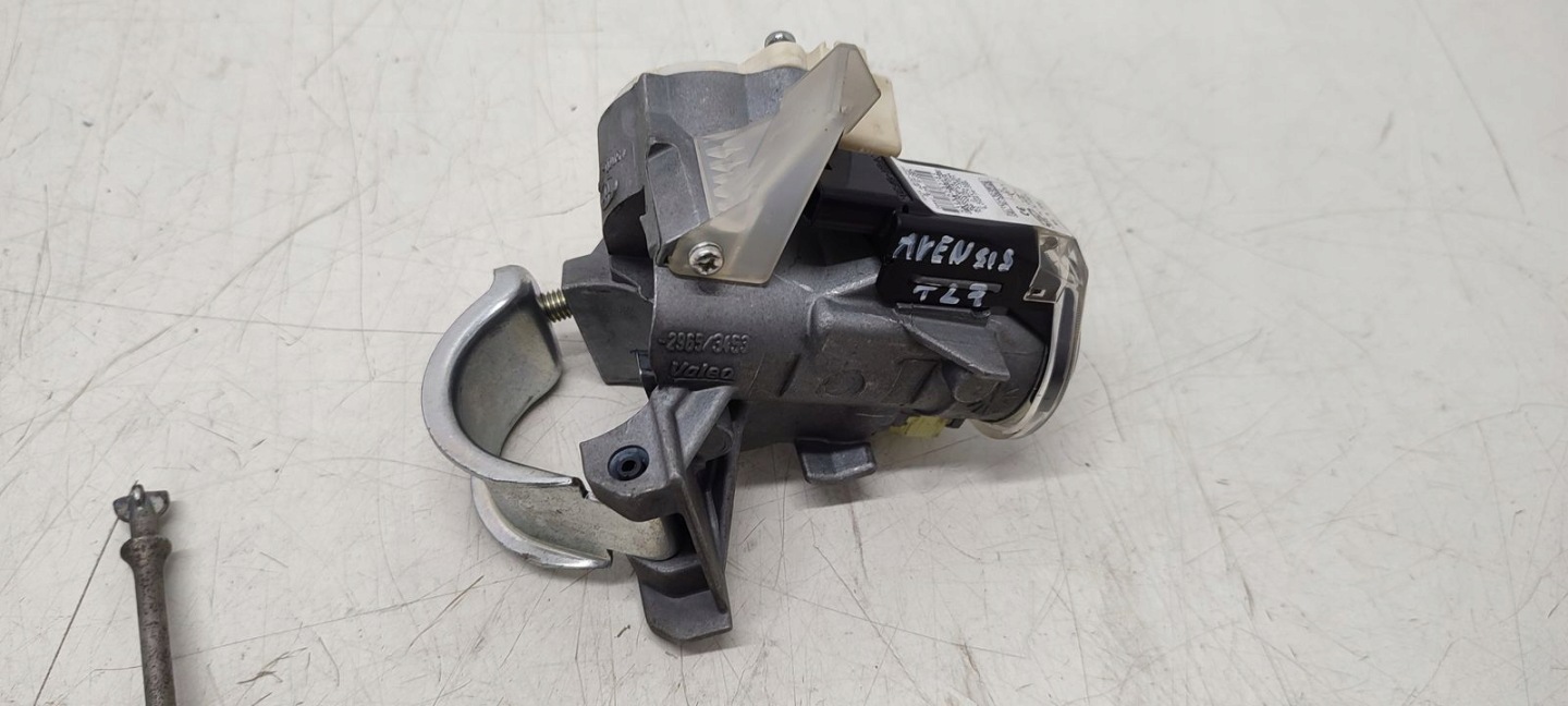 Allumage Insert 2xkluczyk Toyota Avensis T27