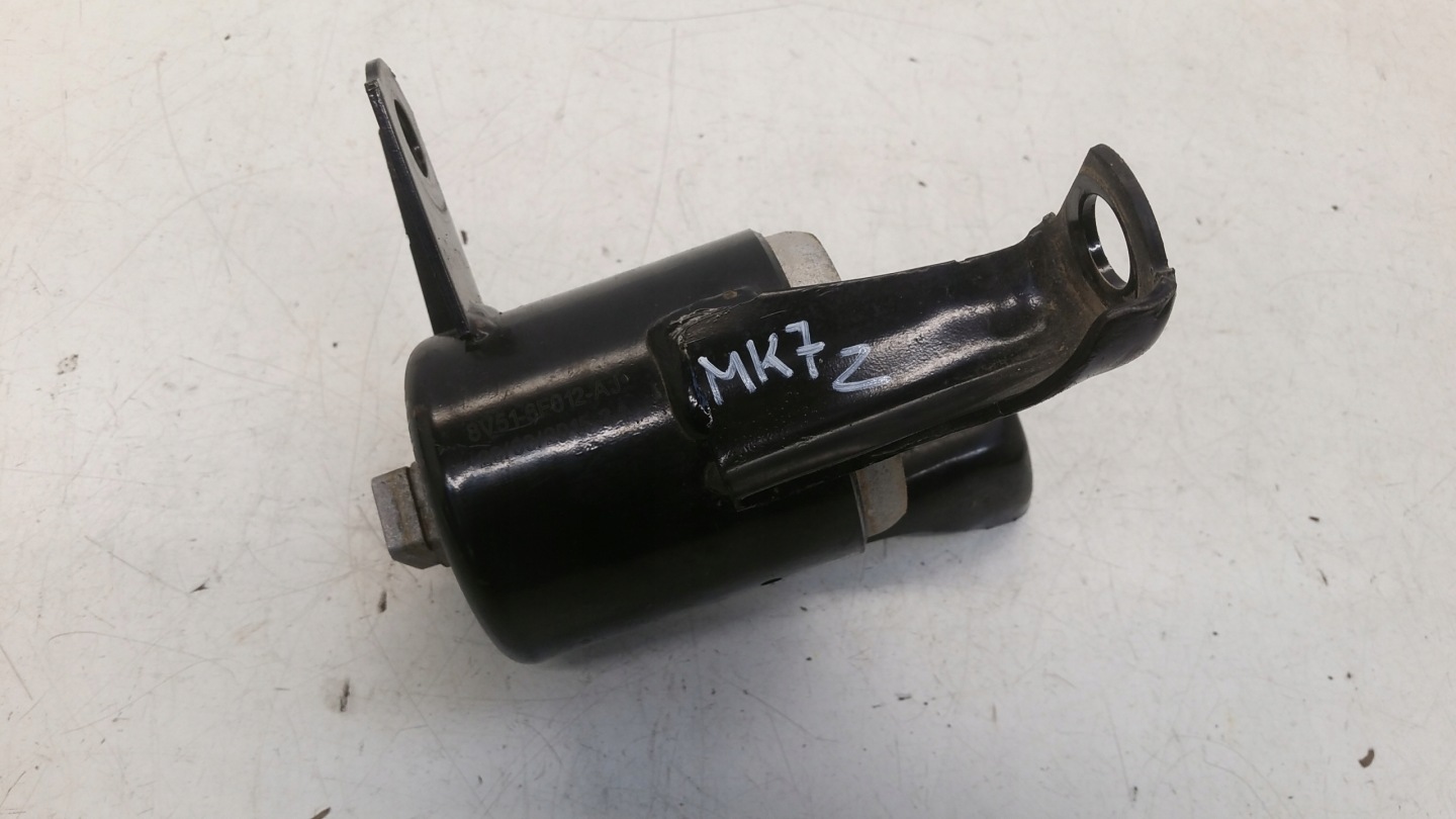 engine mount 8V516F012AJ Ford Fiesta MK7
