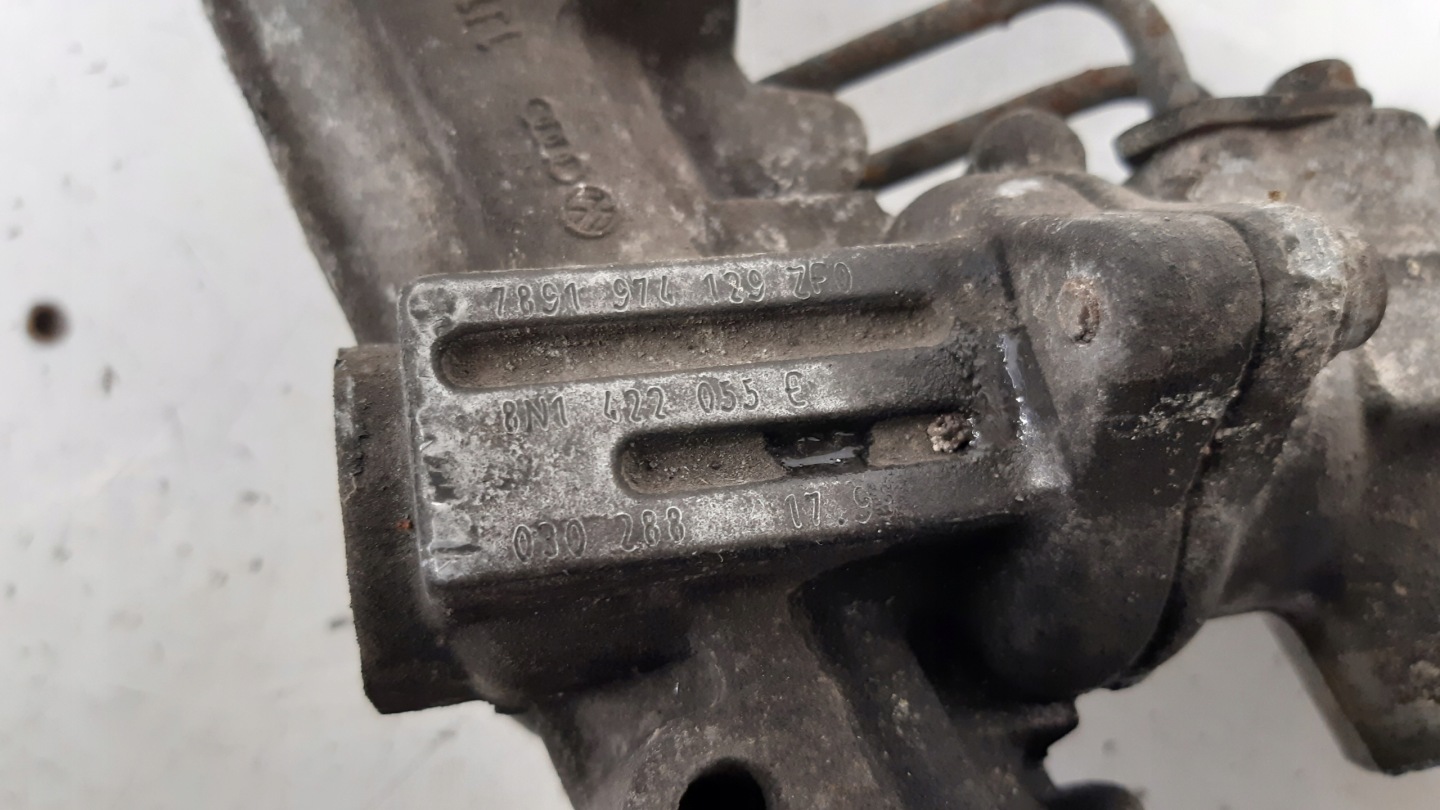 Boîter direction 8N1422055C Audi TT