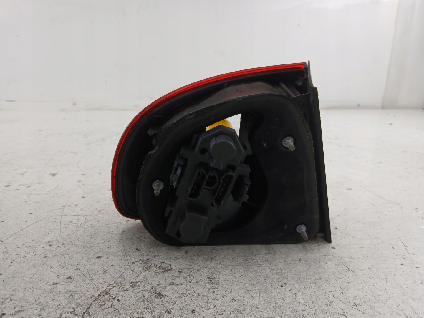 SEAT LEON and light right rear part W fender