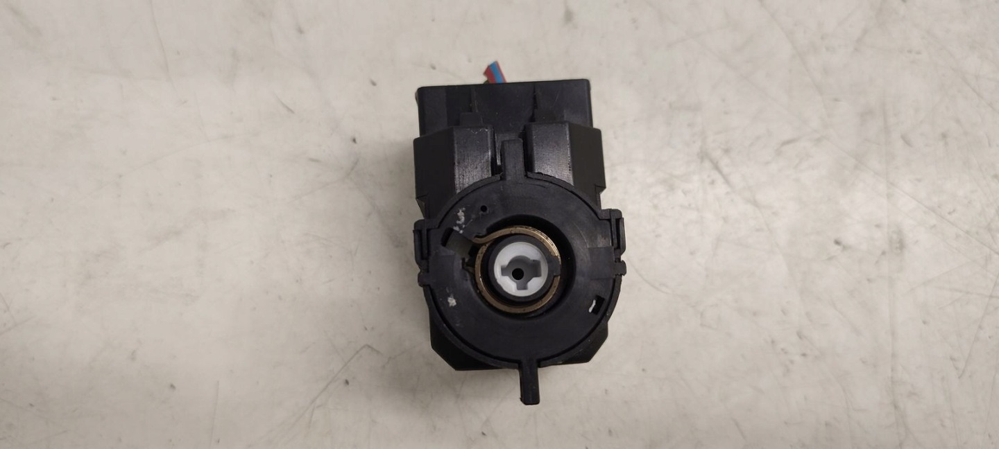 Kostka stacyjki BMW E46 2.3i