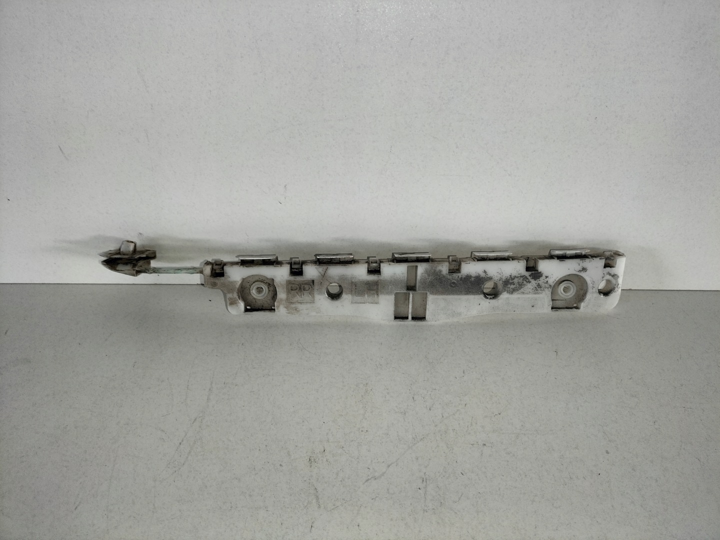 support holder rear part left NISSAN NV200 09-14