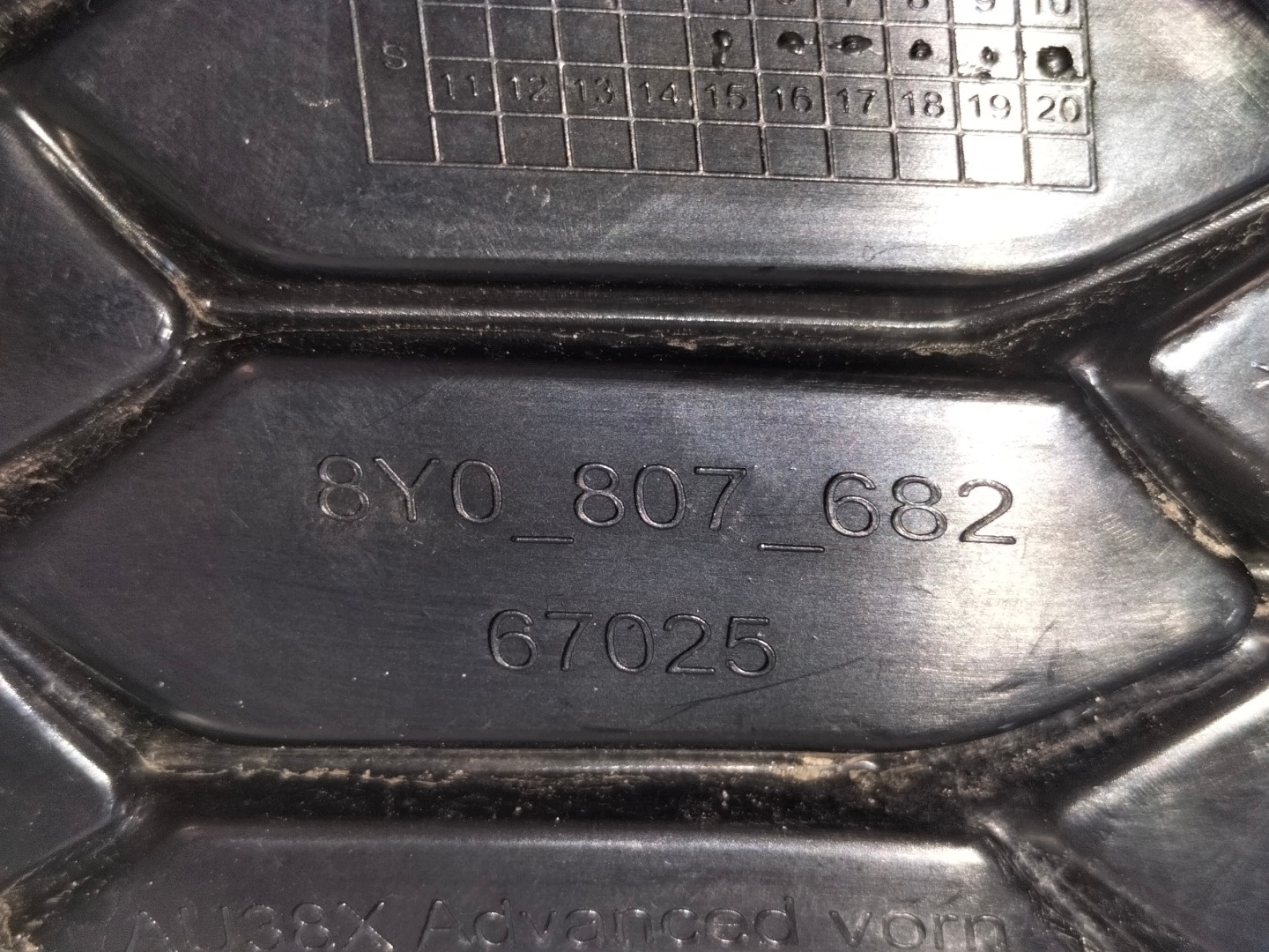 grille grid of a bumper front right AUDI A3 8Y 20