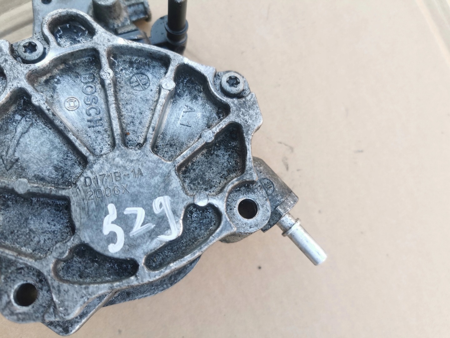 FORD MONDEO MK4 Pompa VACUM D171B-1A