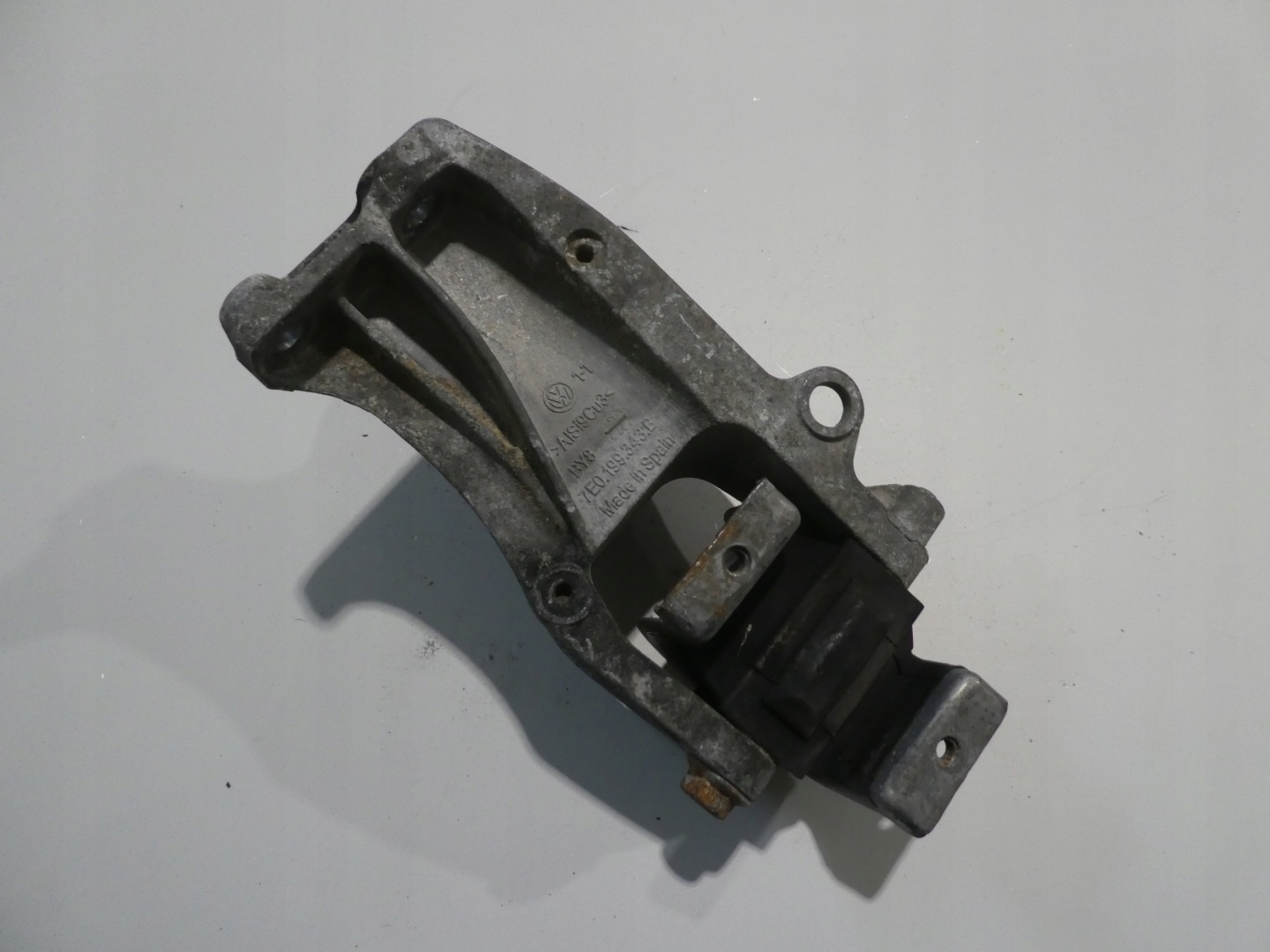 VW T6 2.0TDI holder engine mount 7E0199343B