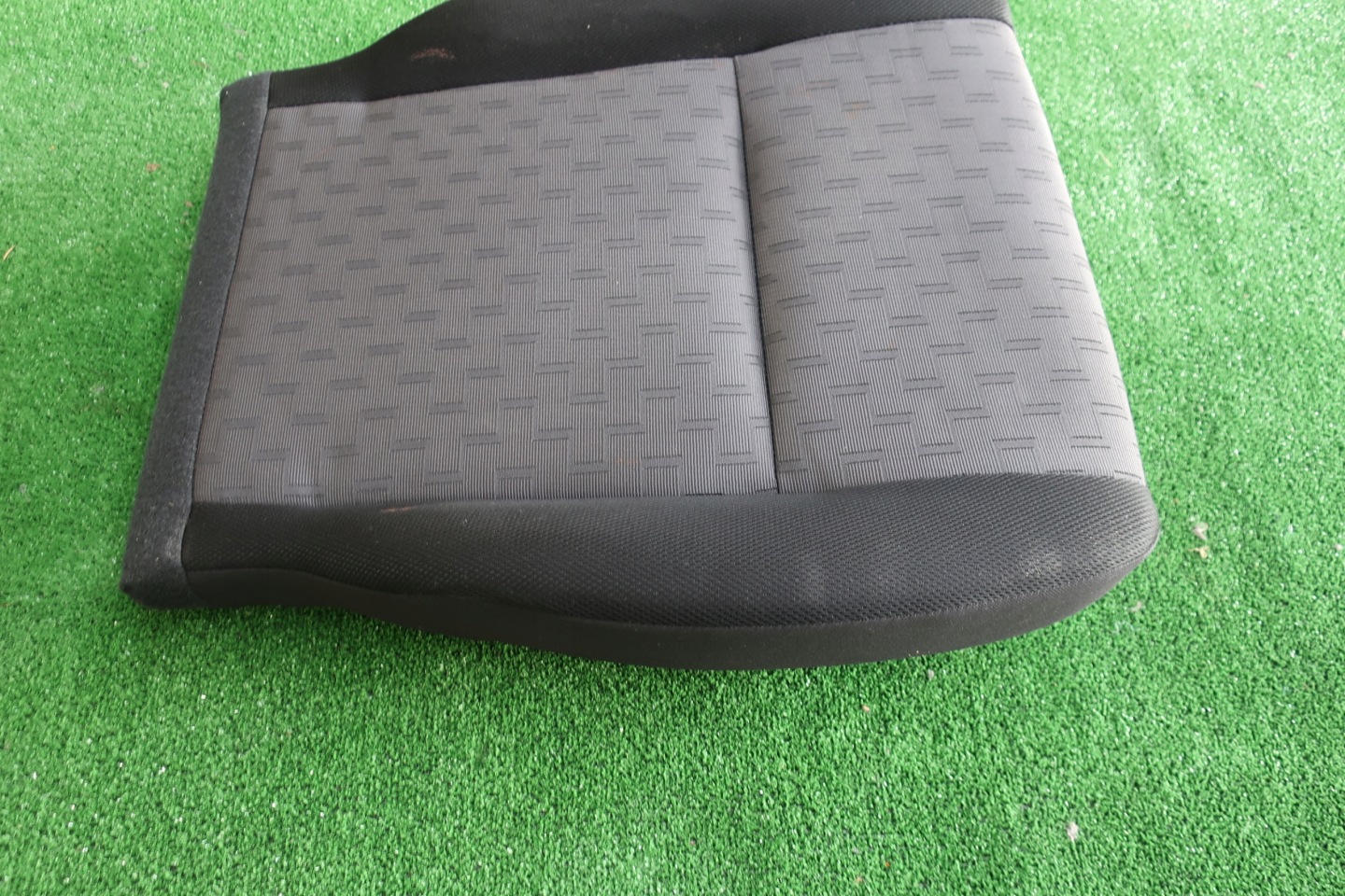 SIEDZISKO seat SUZUKI JIMNY left right 2009R