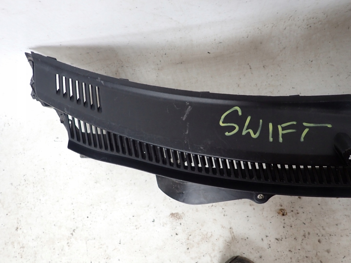 SUZUKI SWIFT MK7 10- torpedo 72331-68L1