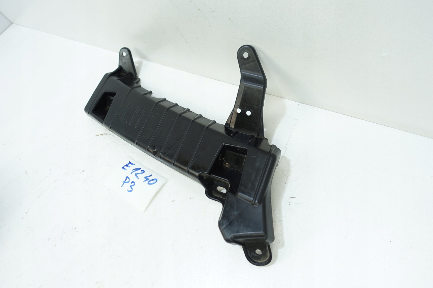 bumper bracket lights left rear part HYUNDAI KONA