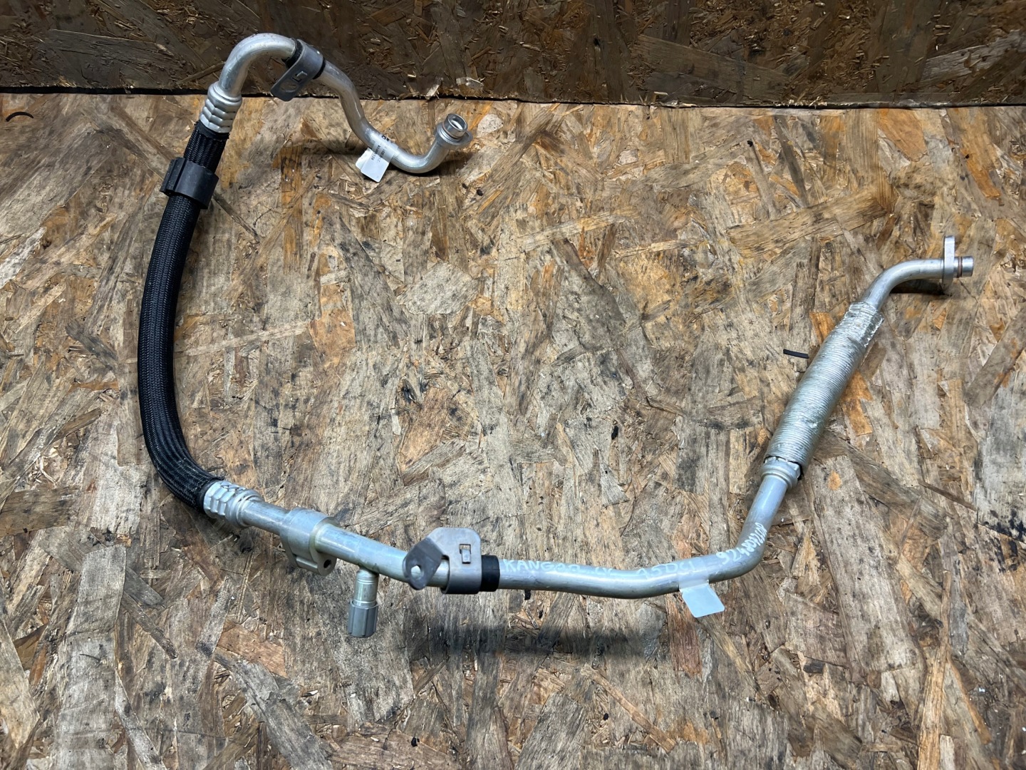 trouba vedení hadice klimatizaci RENAULT KANGOO IV