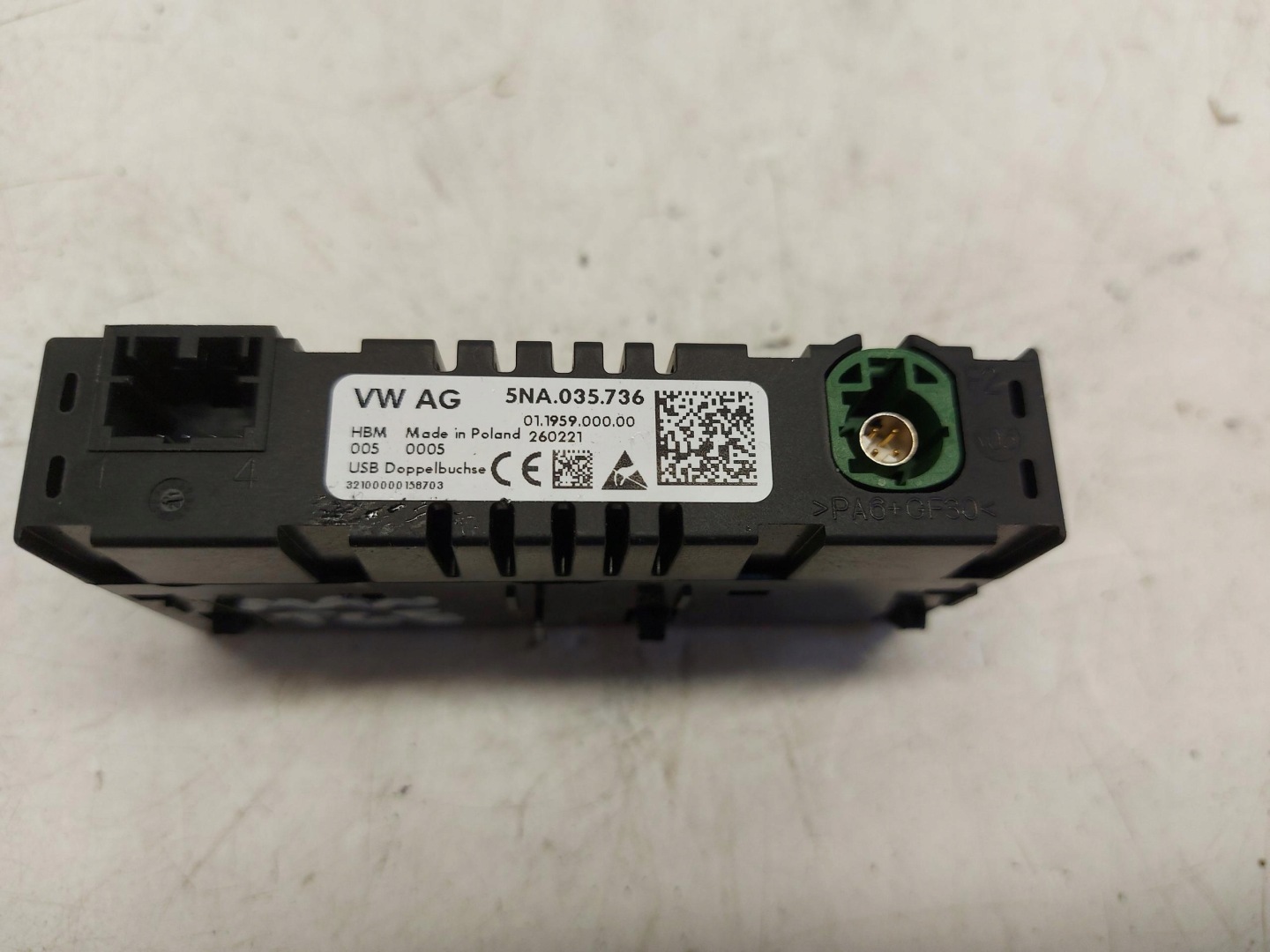 MAN TGE Crafter II Adapter, Stecker USB 5NA035736
