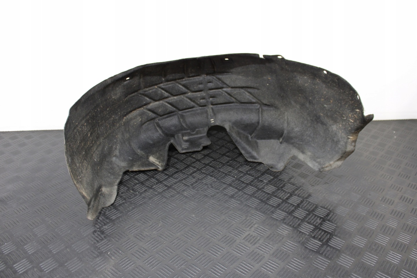 mudguard left rear part left rear. 3G8810971 VW ARTEON 3G8