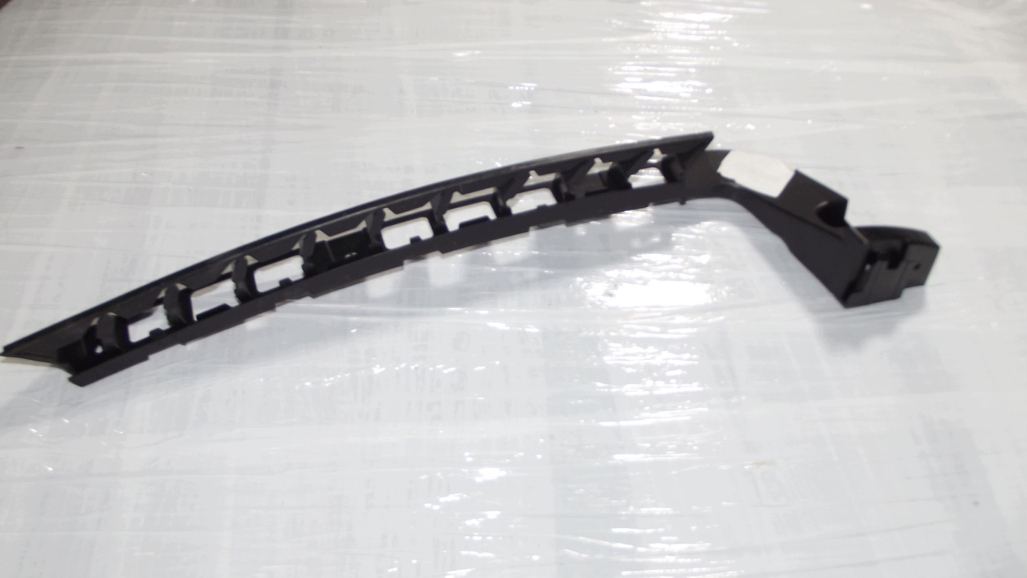 Skoda Octavia III Kombi bumper bracket left rear part 5E9807863