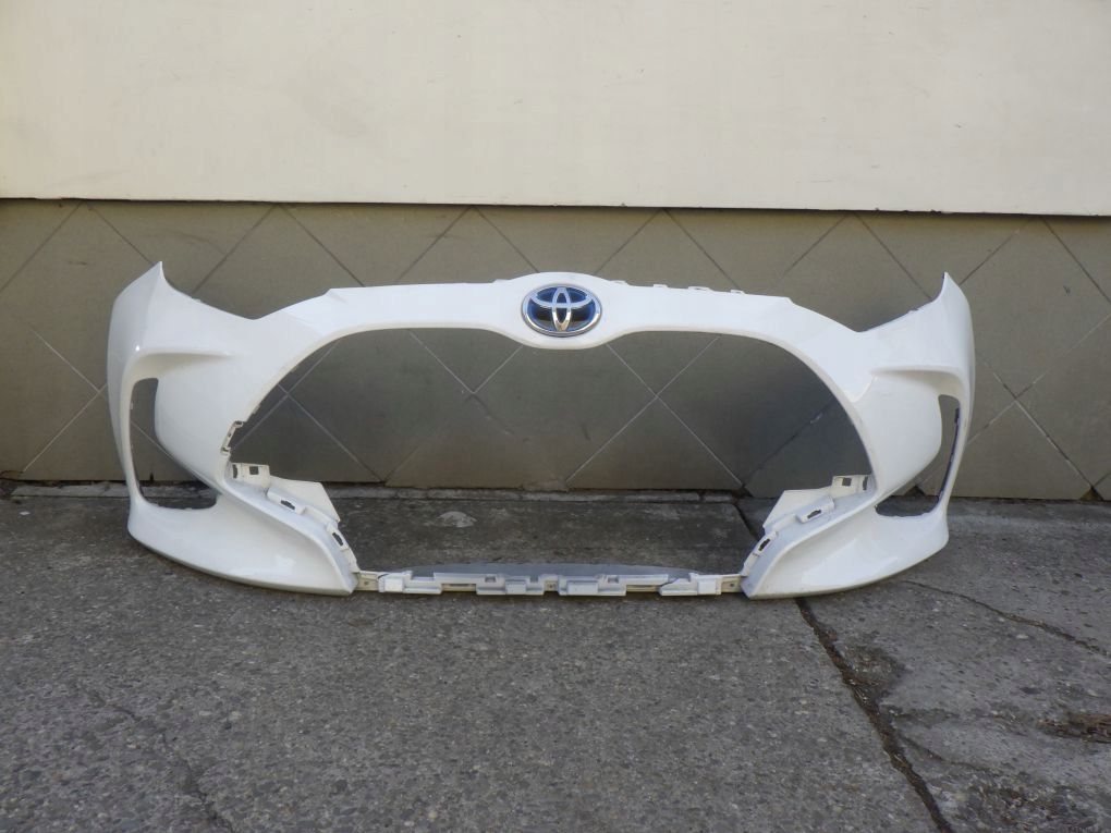 TOYOTA YARIS 4 IV P21 2020- front bumper