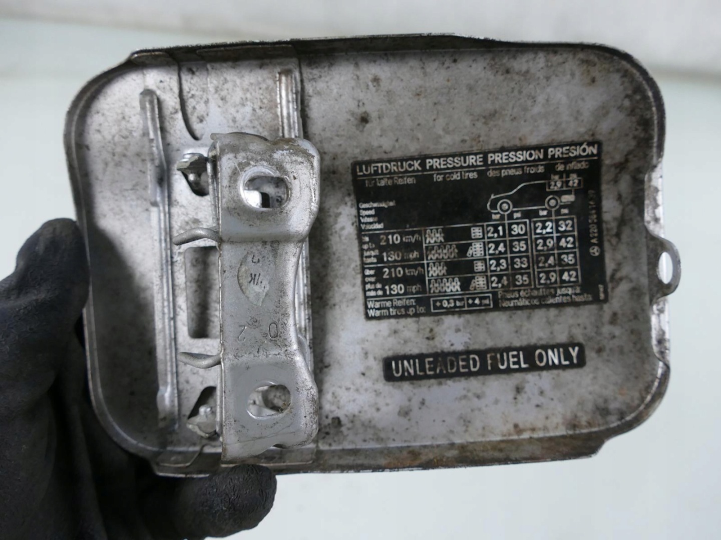 MERCEDES W220 LIFT KLAPKA Tankklappe 744