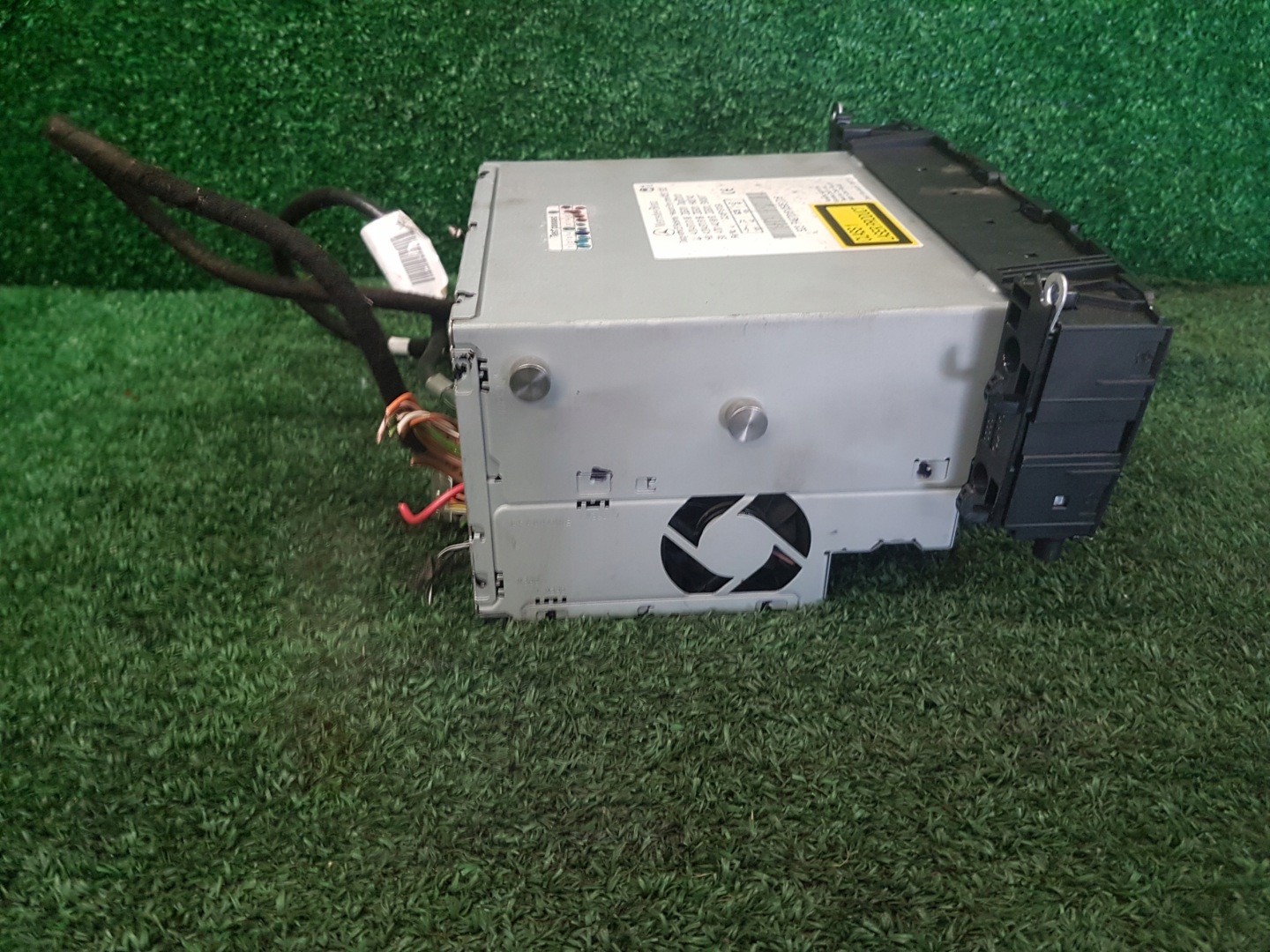 RADIO FABRYCZNE MERCEDES W204 A2048700196