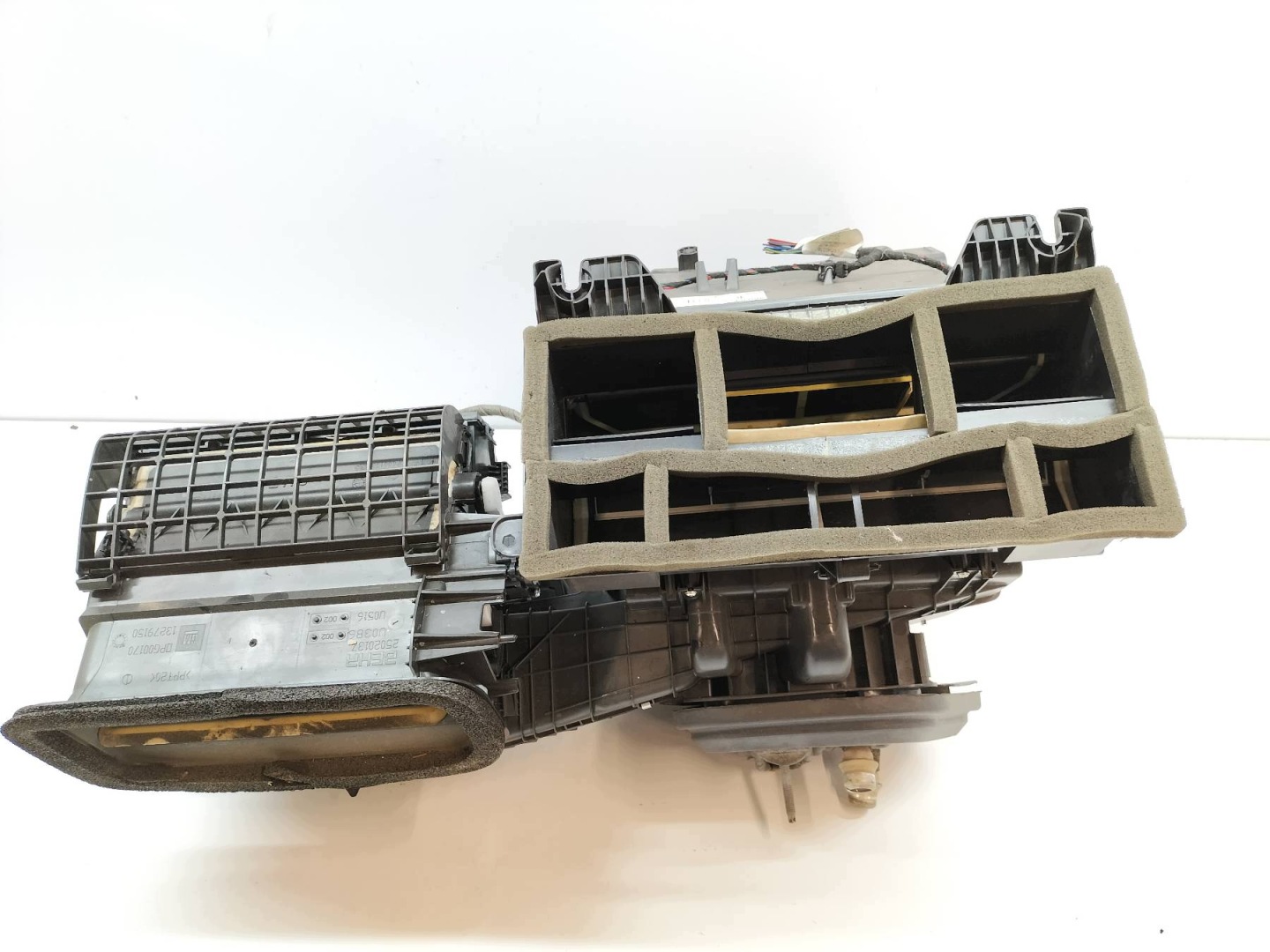 kutija ventilacije Opel Astra IV (2009- 2020 ) J