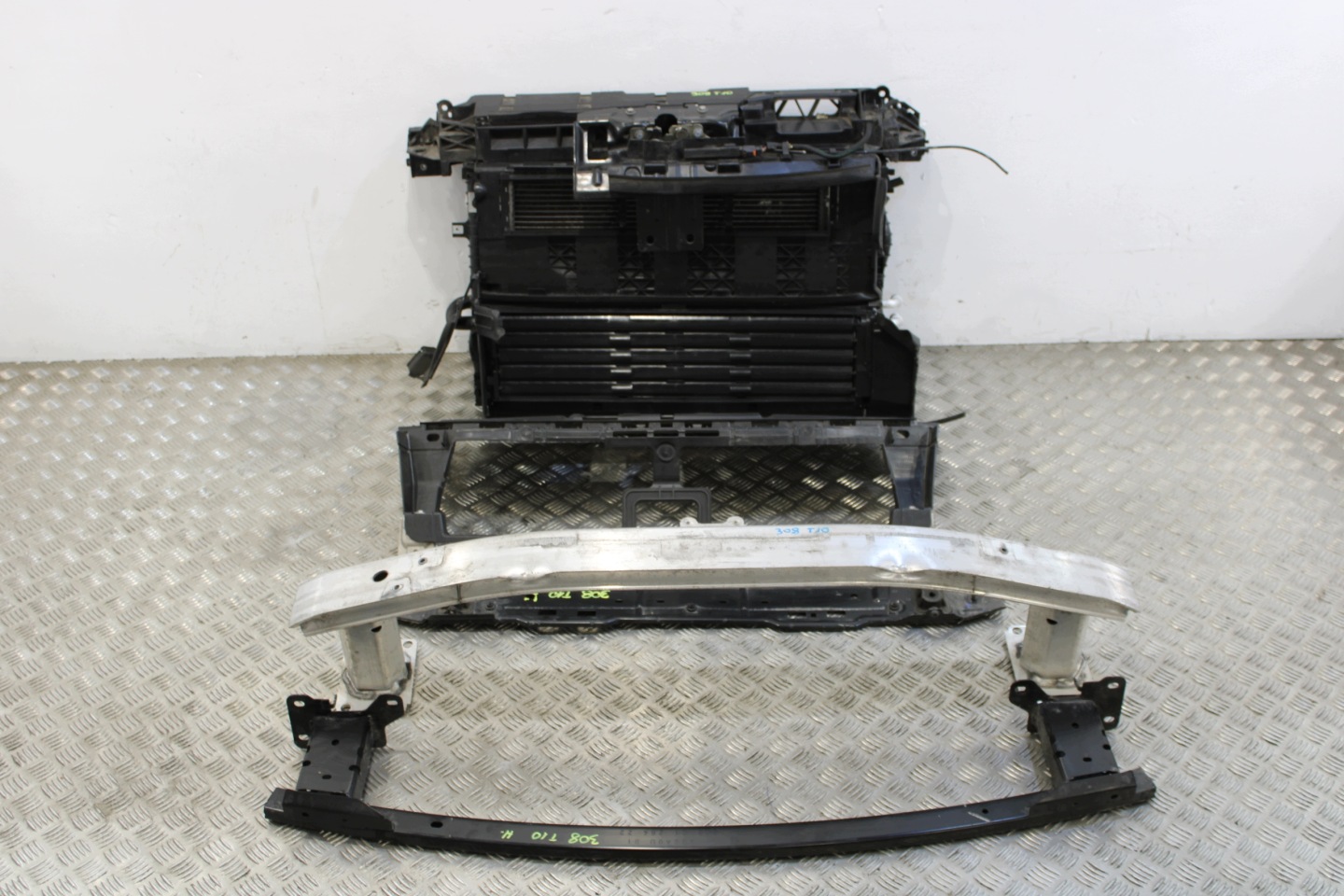 support panel for radiators front radiator pillar PEUGEOT 308 T10 III 3 1.6 HYBRID