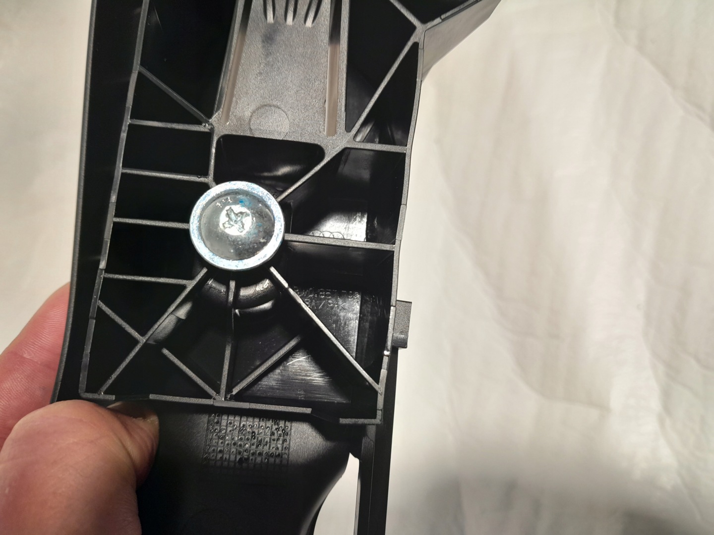 AUDI A4 B9 LIFT PROWADNICA stěny pravá 8W0857792