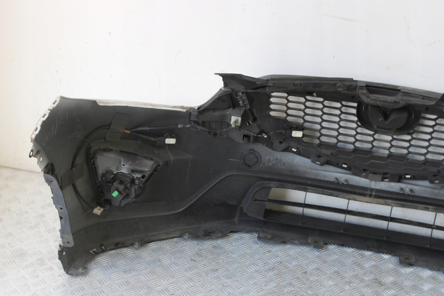 bumper front front 4 X PDC MAZDA CX5 KD 2,2D