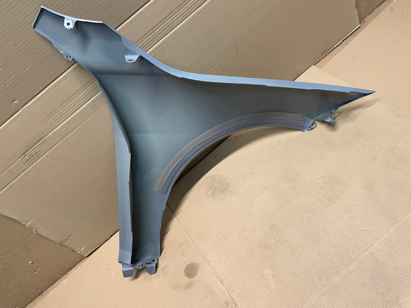 parafango anteriore sinistra BMW 2 F74 colore C4P?