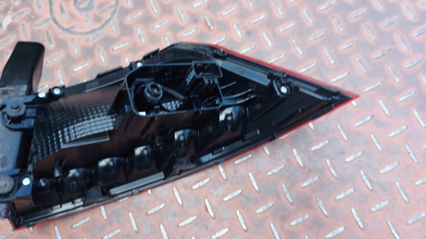 light left left rear part VW PASSAT B8 sedan 15