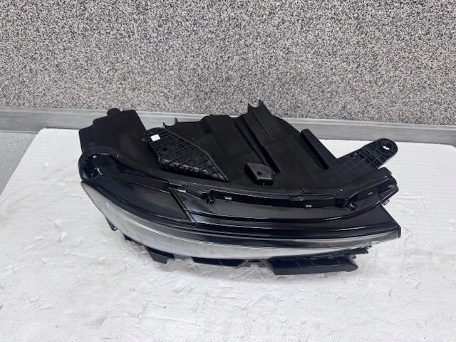 light right Jeep Grand Cherokee WL 2022 Full LED