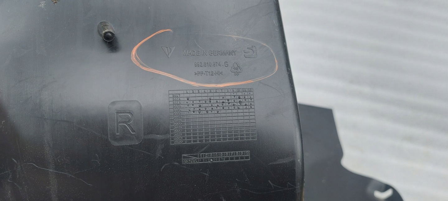 PORSCHE 911 992 mudguard right rear part 992810974G