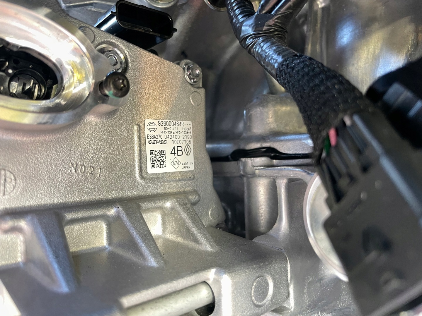 RENAULT CAPTUR II HYBRYDA COMPRESSOR; 926000464R