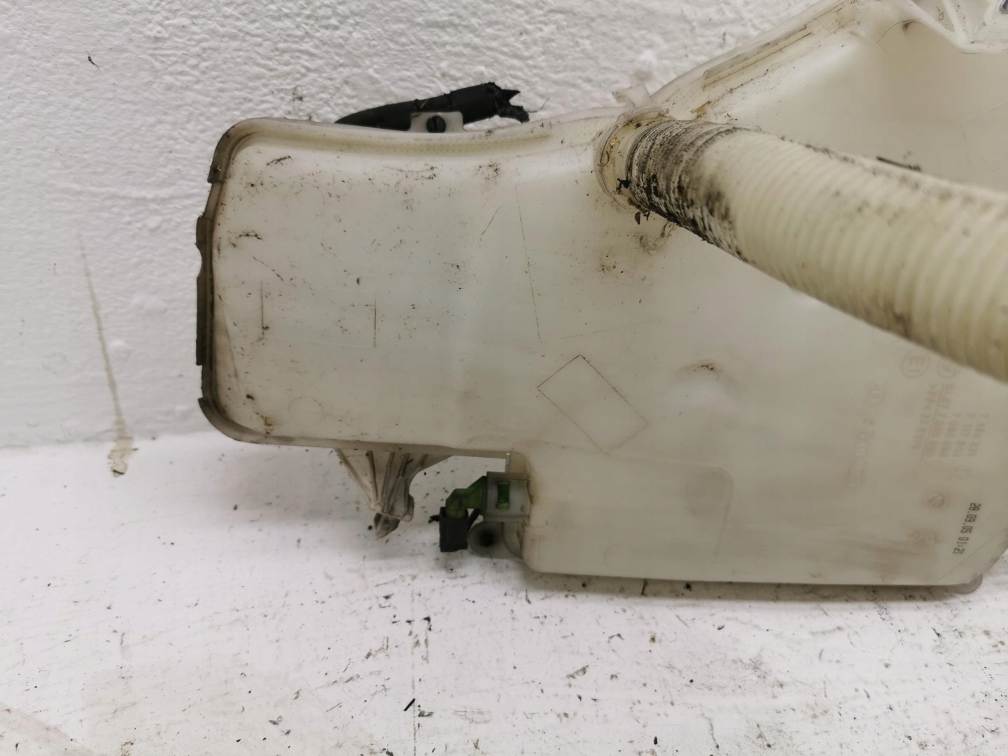 Behälter Spritzdüse BMW SERIA 3 E90 E91 7124231