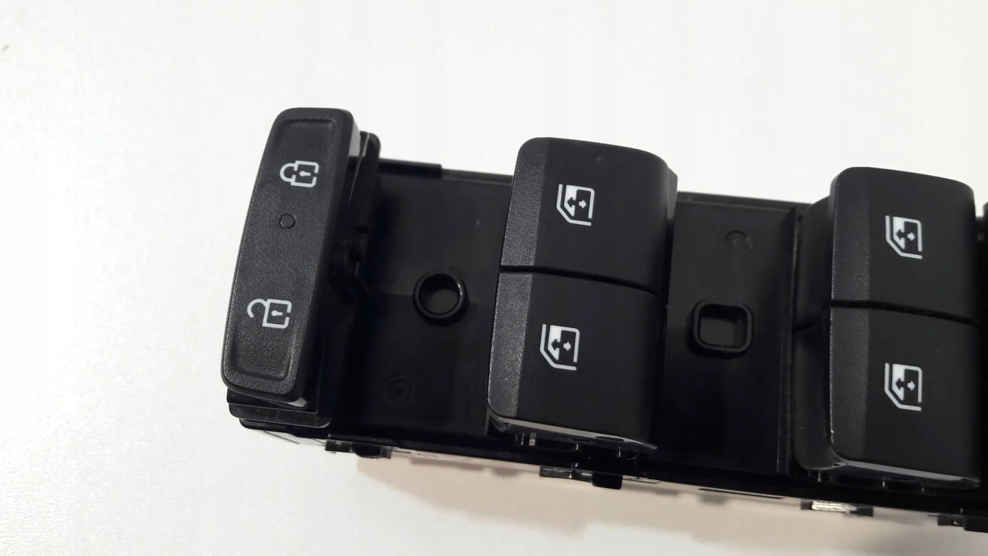 Hyundai Tucson IV NX4 window control switch left 98571-N7400 (P12)