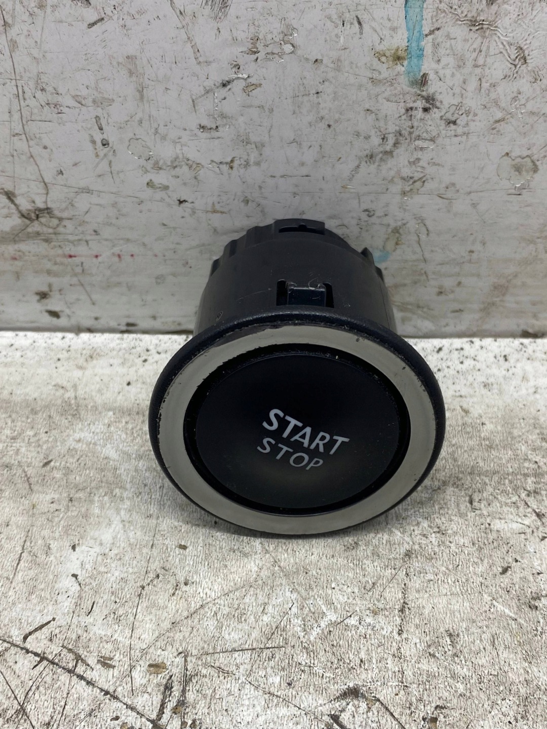 Schalter START STOP RENAULT KADJAR 00175347