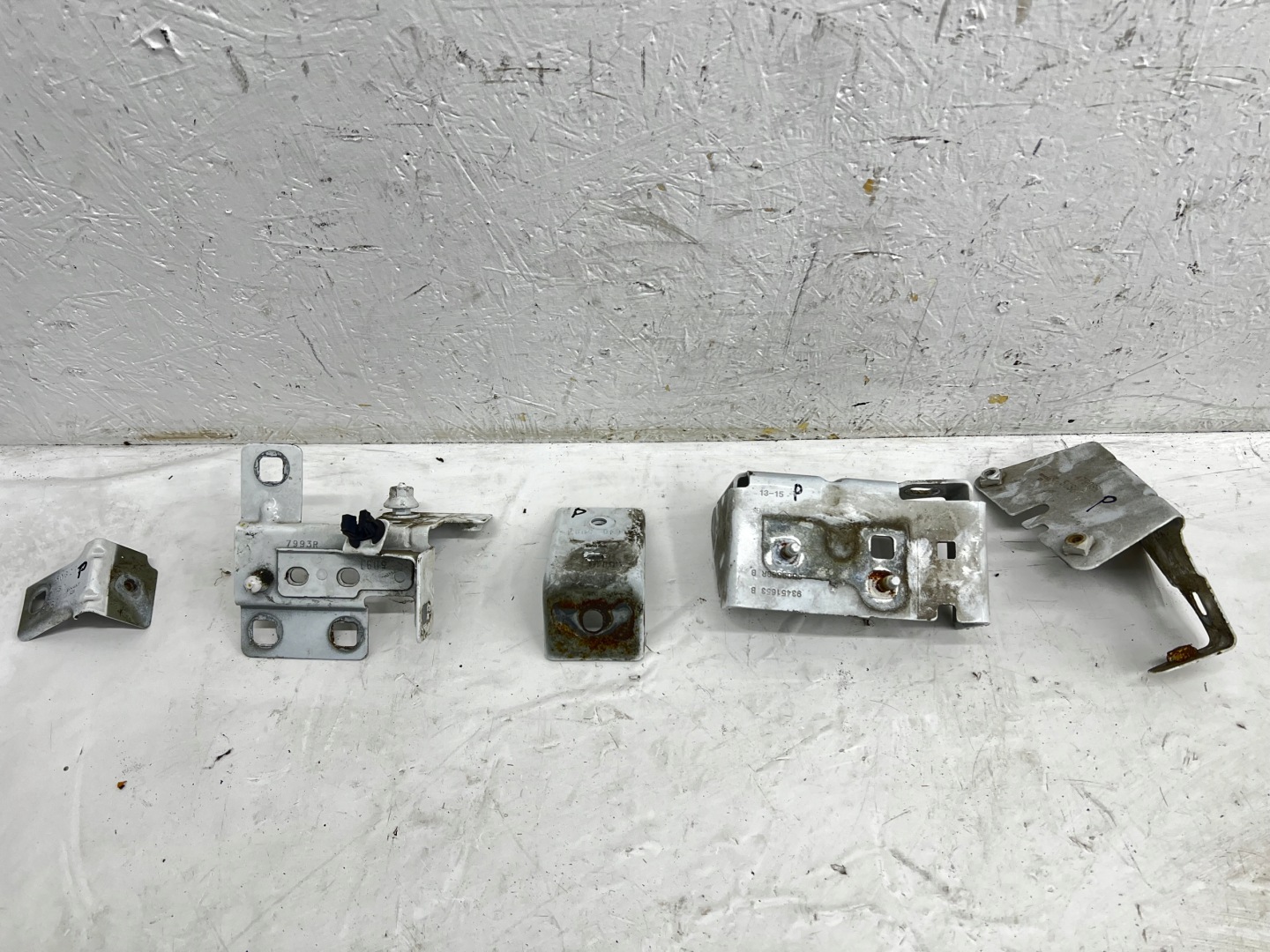 RENAULT TRAFIC III running board MOCOWAN fender hinge bonnet right front